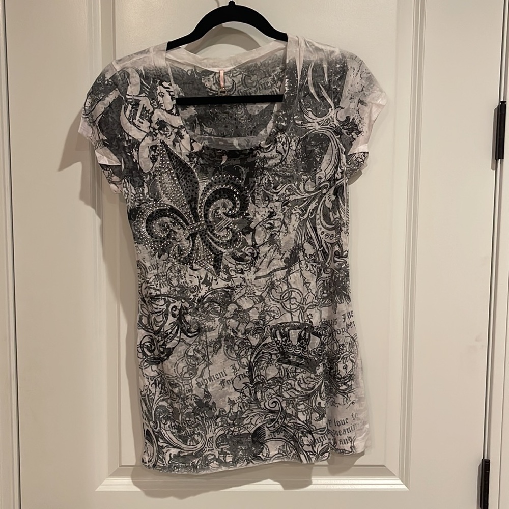 Women’s Patterned Rhinestone Blouse - Picture 2 of 7